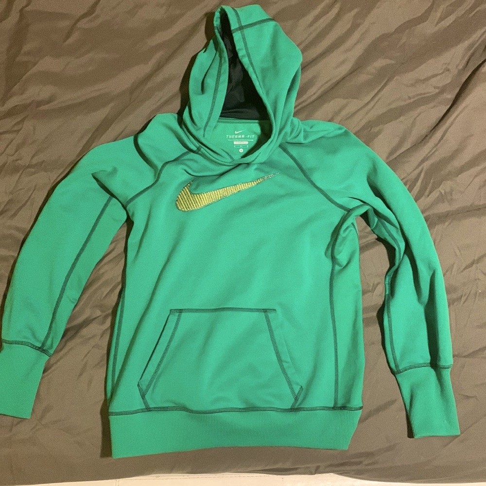 Womens Nike Therma-Fit Hoodie medium